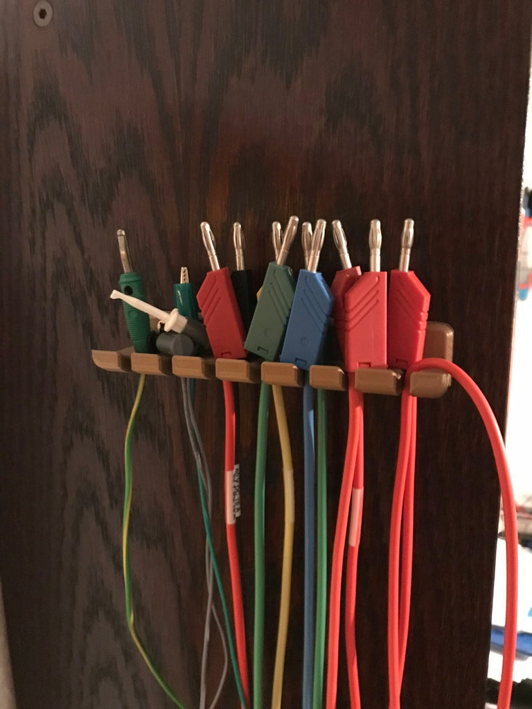 Κάτοχος καλωδίων για αποτελεσματική διαχείριση καλωδίων