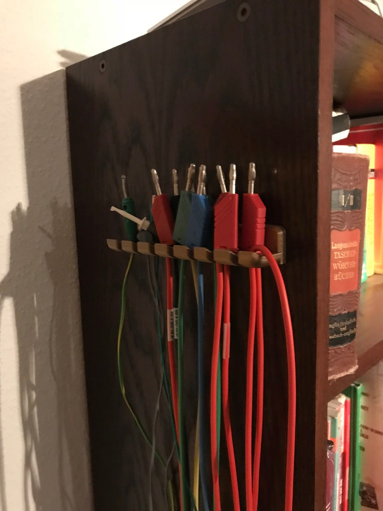 Κάτοχος καλωδίων για αποτελεσματική διαχείριση καλωδίων