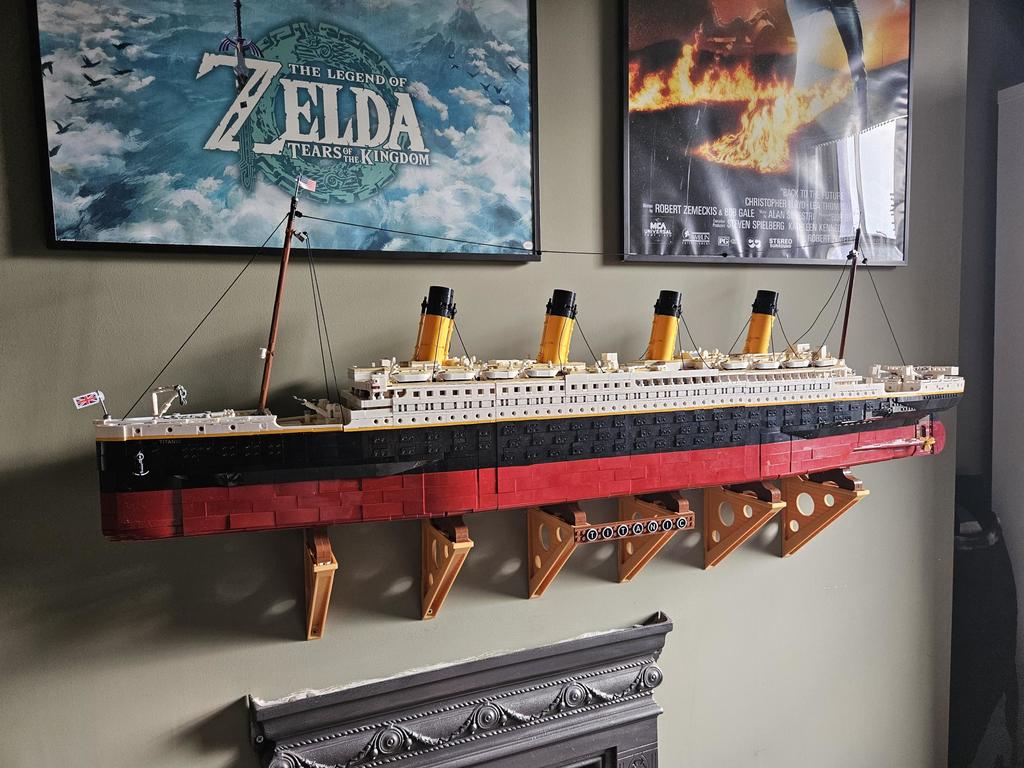Επιτοίχια βάση LEGO Titanic 10294