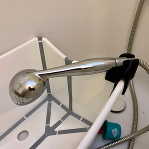 Βάση κεφαλής ντους για βρεφική μπανιέρα Stokke Flexi Bath