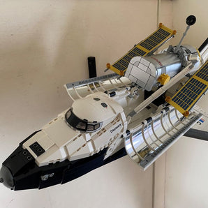 Βάση τοίχου για LEGO Shuttle Discovery 10283