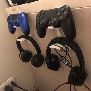 Επιτοίχια βάση για χειριστήριο PS4 και ακουστικά