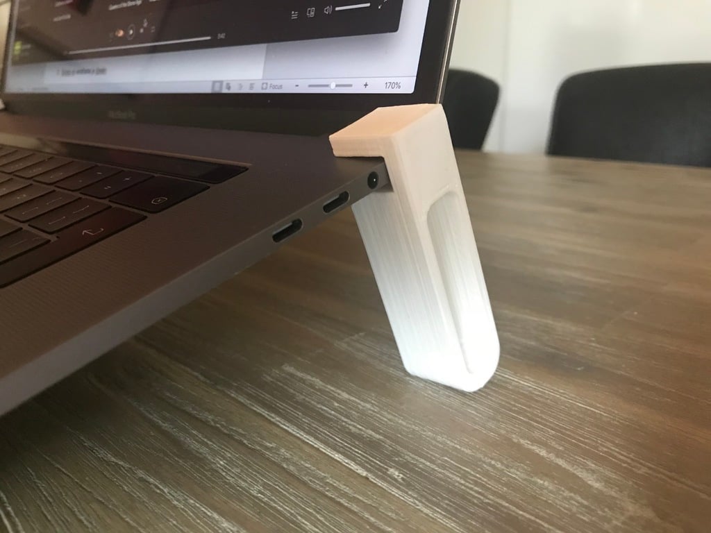 Βάση MacBook Pro για βελτιστοποιημένο χώρο εργασίας