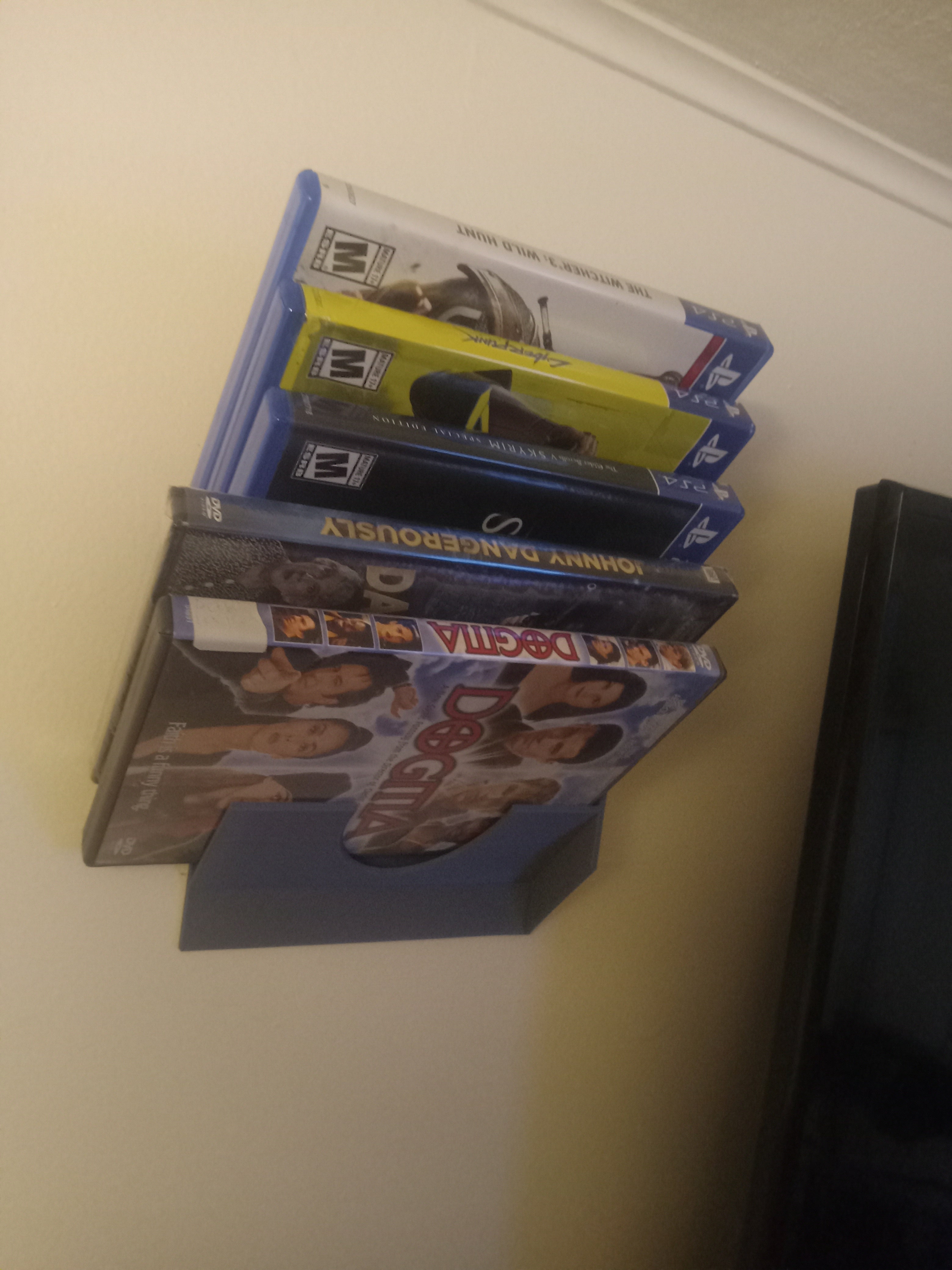 Επιτοίχιο αρθρωτό ράφι DVD και παιχνιδιών