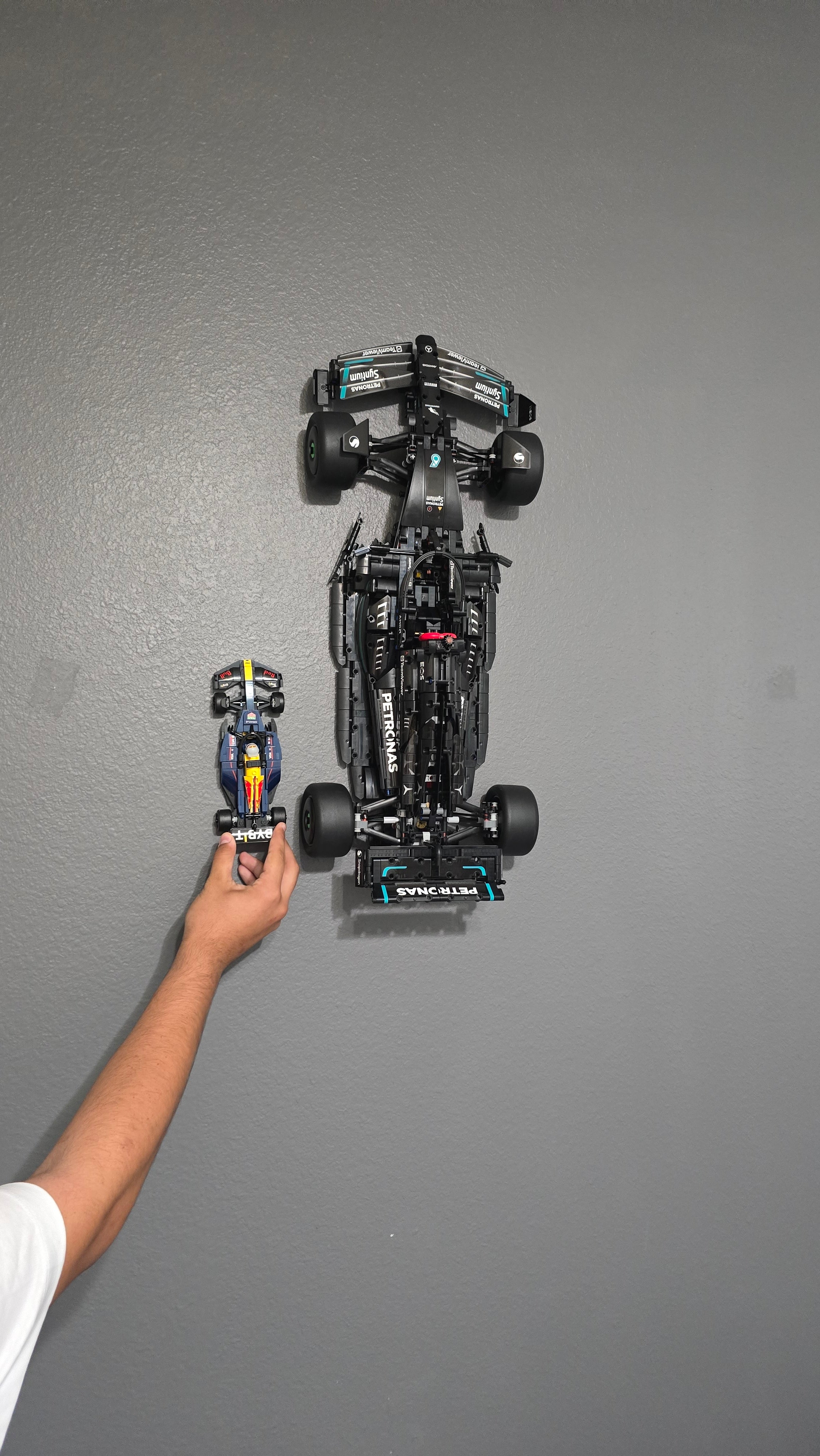 Επιτοίχια ανάρτηση για LEGO Technic Mercedes-AMG F1 W14 E