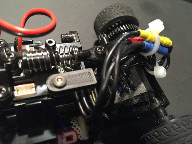 Σφιγκτήρας καλωδίων Kyosho Mini-Z MR-03 για καλώδια κινητήρα