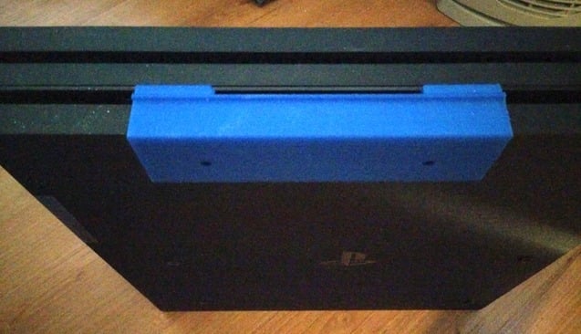 Playstation PS4 Pro Τοίχου