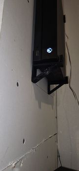 Βάση τοίχου για Xbox One X