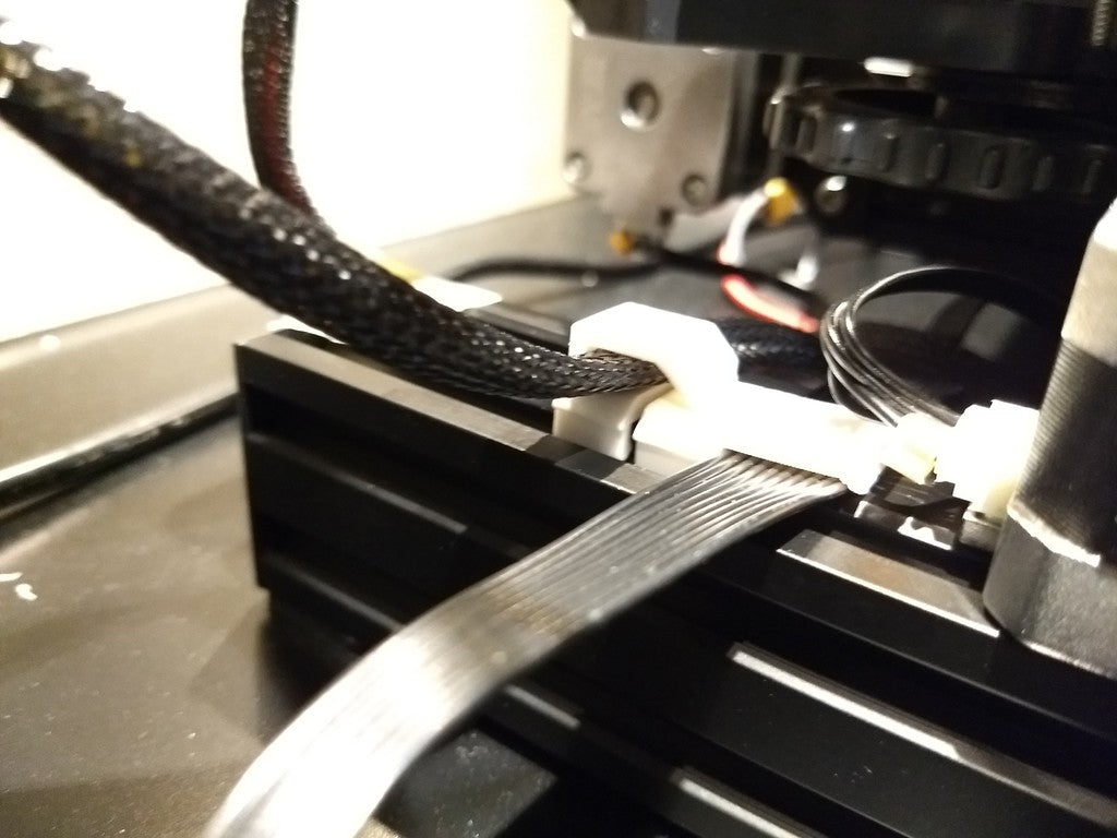 Κλιπ V-Slot Clip On για Διαχείριση Καλωδίων