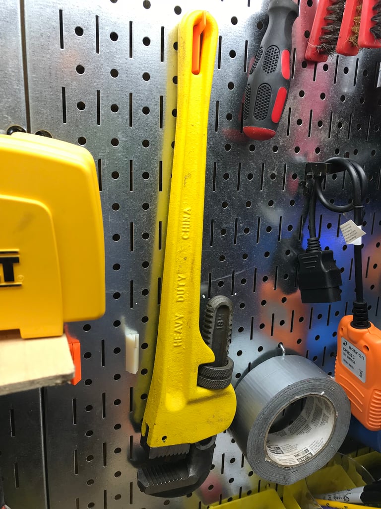 Προηγμένα άγκιστρα Pegboard Wall Control v2