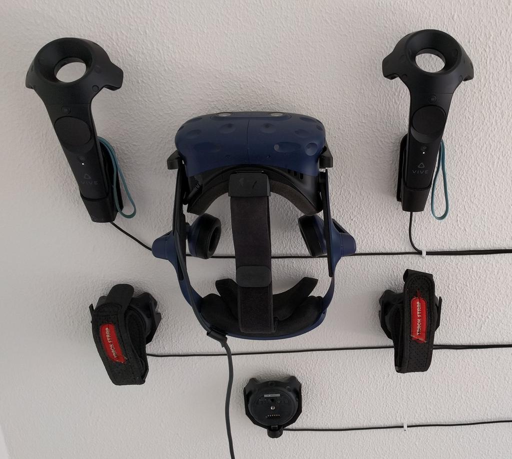 Επιτοίχια βάση και φορτιστής για Vive Tracker