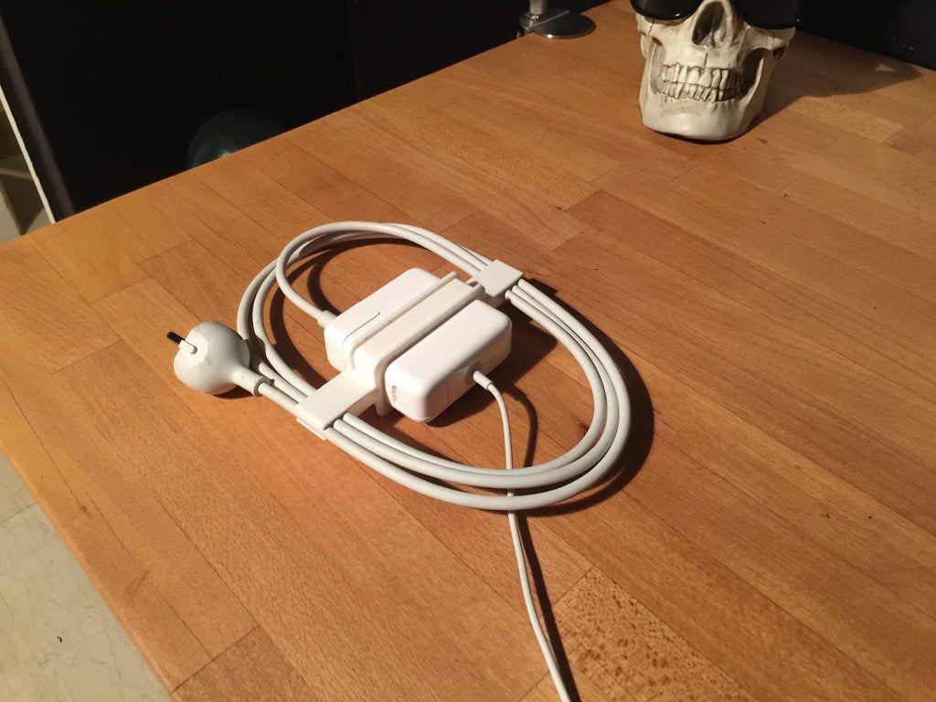 Mac Book Pro - Καλώδιο Ρεύματος με Κλιπ & Προστατευτικό