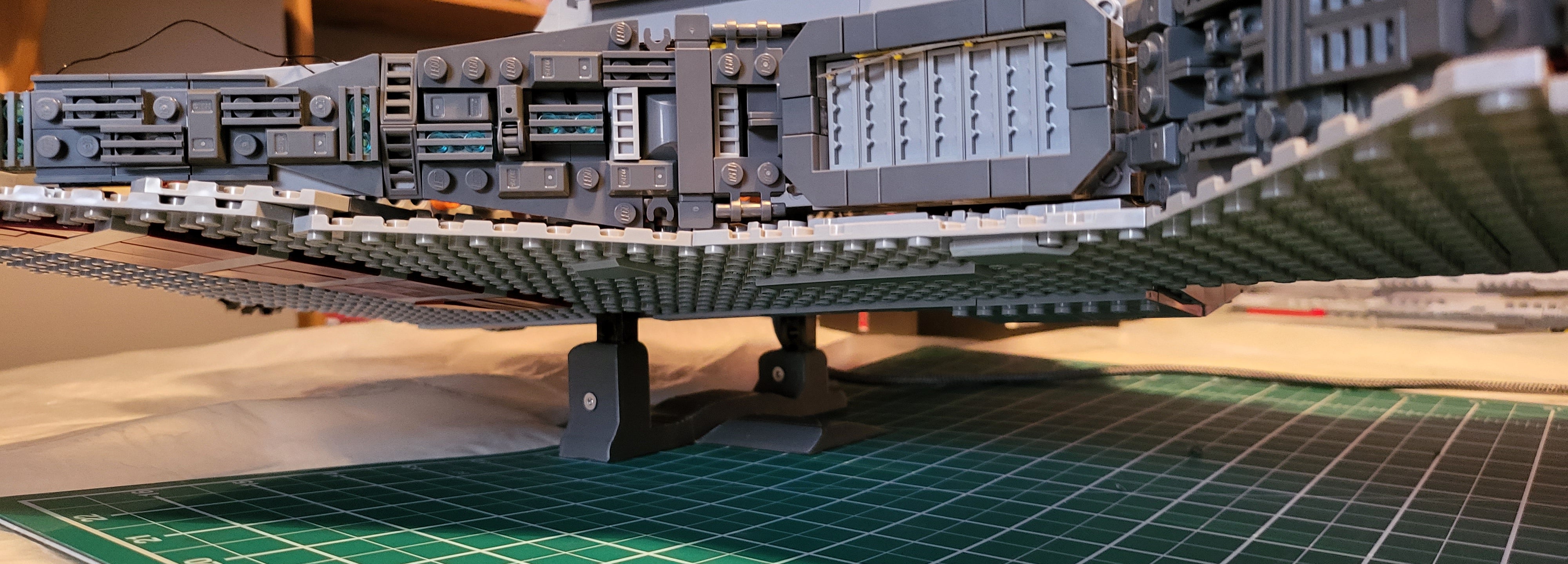 LEGO Star Wars 75367 UCS Venator Επιτοίχια βάση – Βέλτιστη παρουσίαση