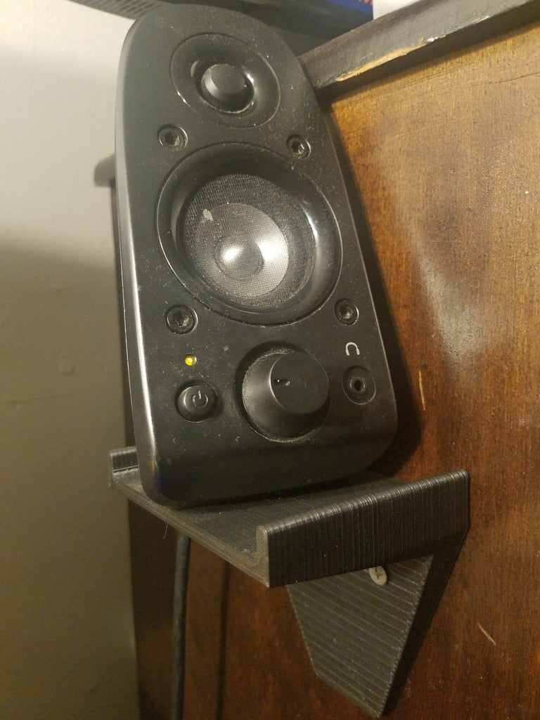 Βάση τοίχου για το σύστημα ηχείων Logitech z506