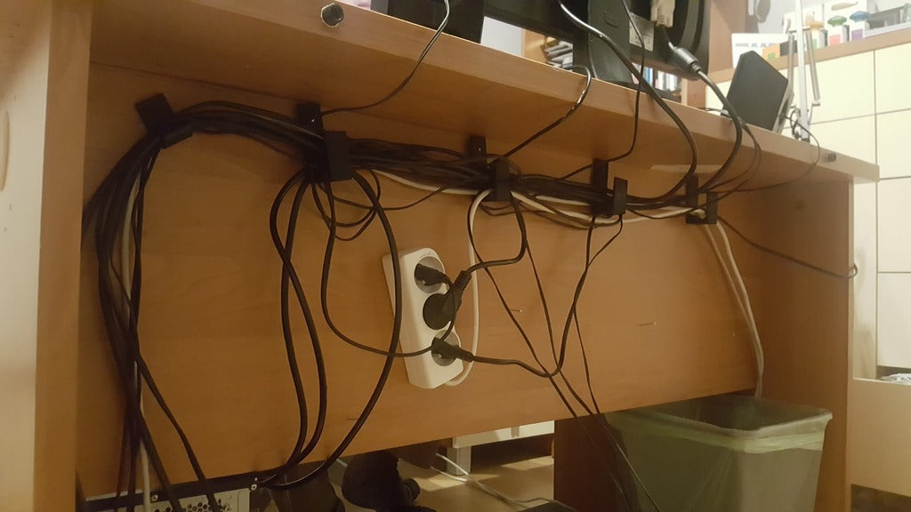 Απλός συγκρατητής καλωδίων