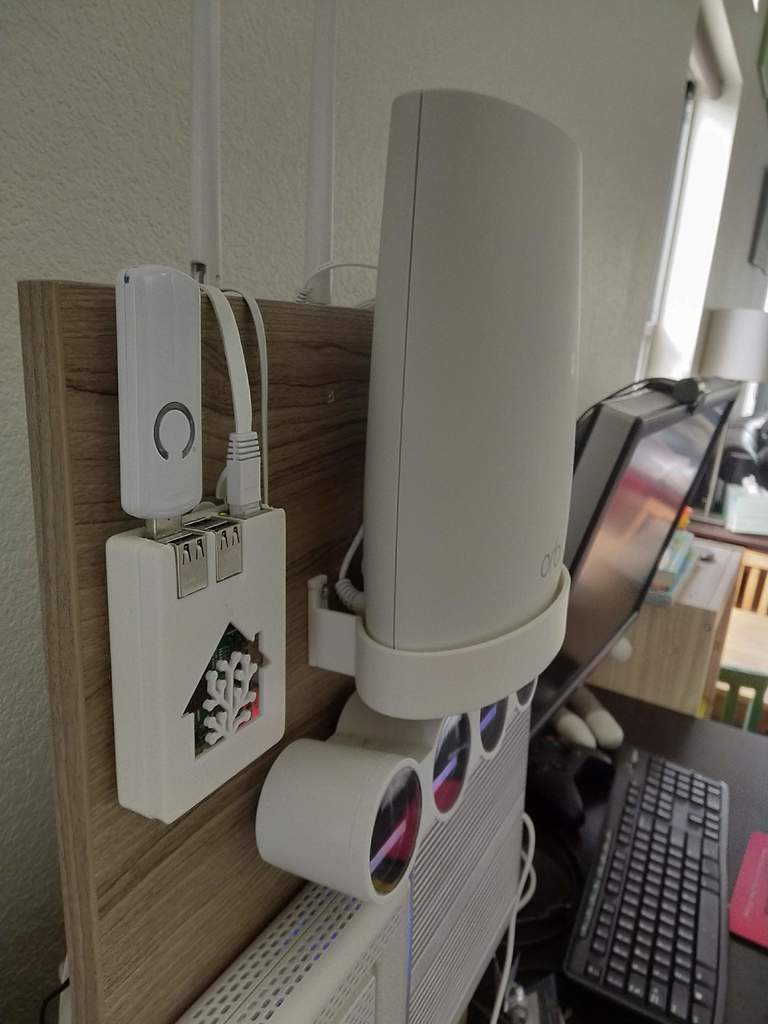 Επιτοίχια βάση Netgear Orbi