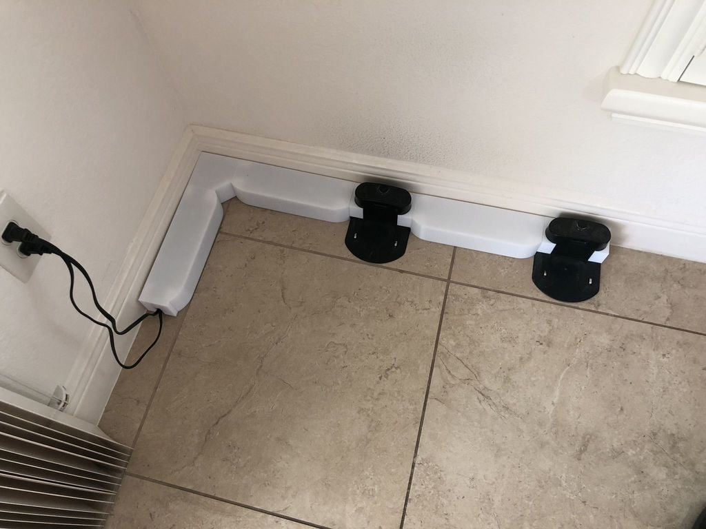 Σταθμός φόρτισης Roomba και σύστημα διαχείρισης καλωδίων