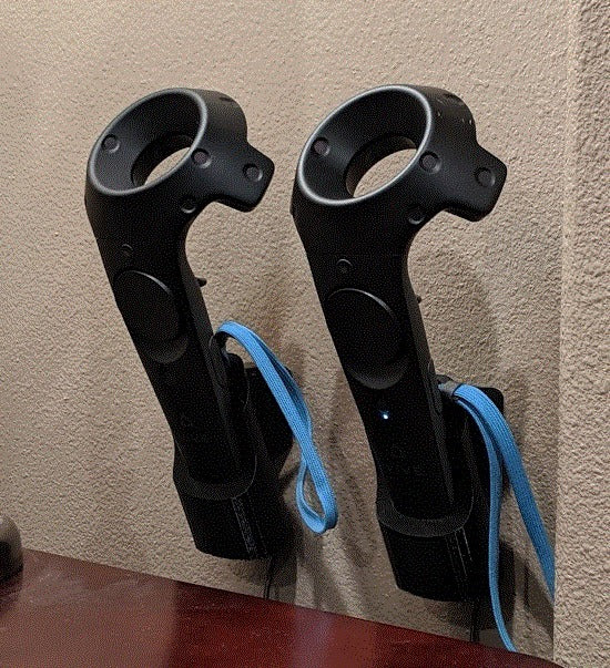 Επιτοίχια θήκη χειριστηρίου HTC Vive με λειτουργία φόρτισης