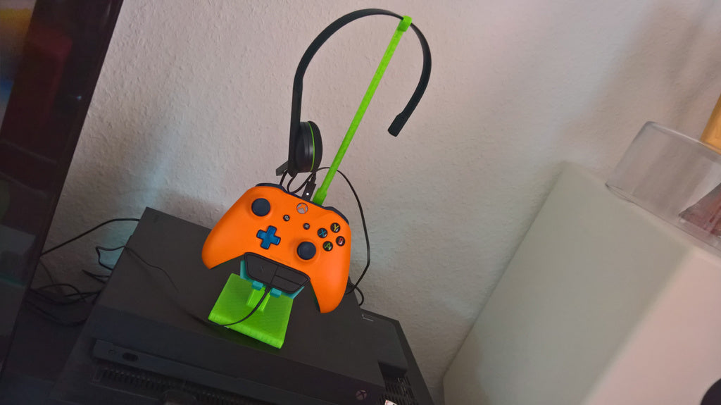 Βάση χειριστηρίου Xbox One με ακουστικά