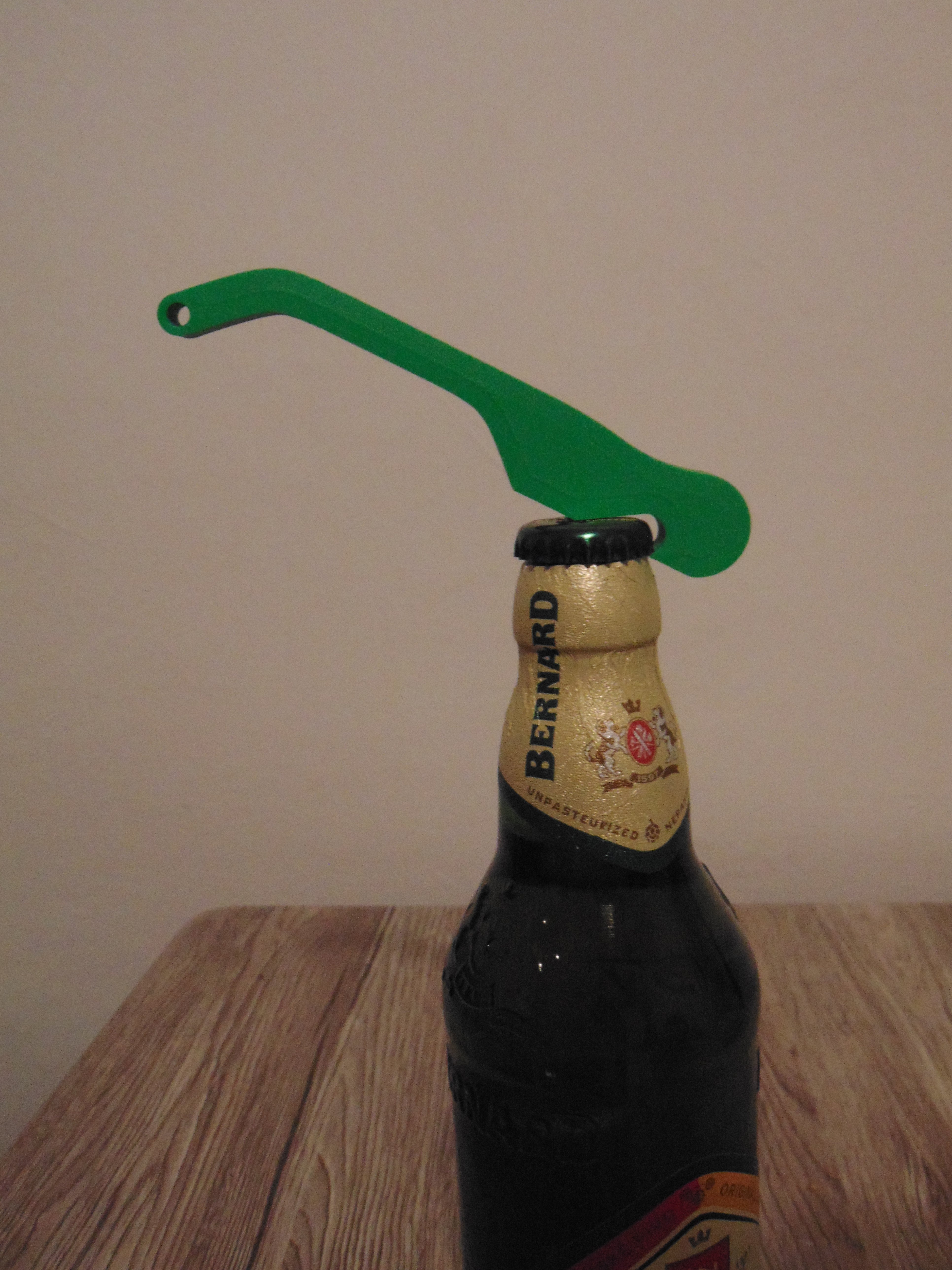 Απλό ανοιχτήρι μπουκαλιών μπύρας σε PLA