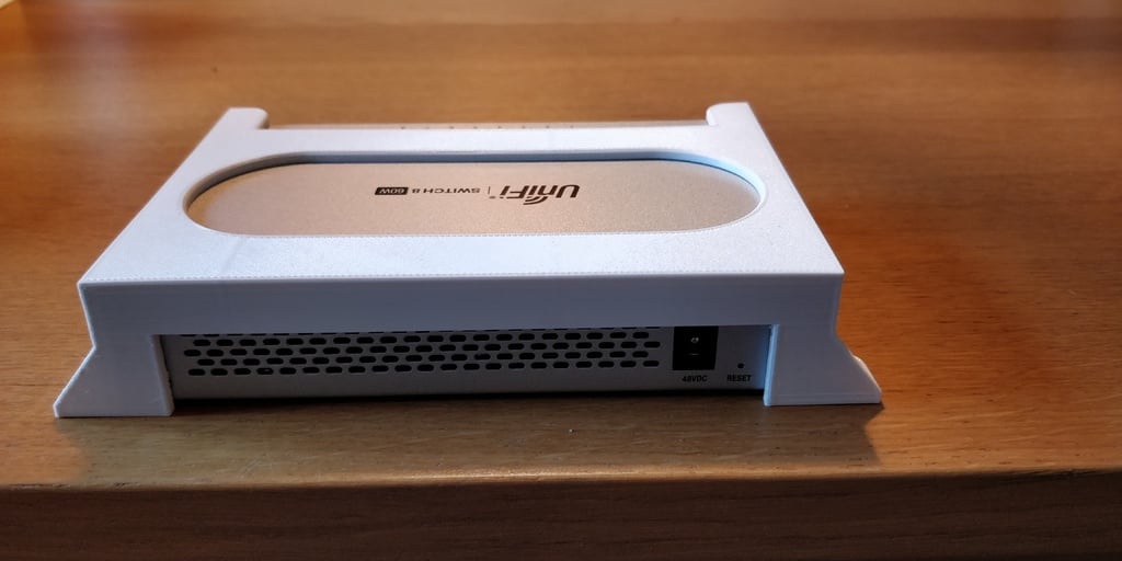 UniFi Switch US-8 / US-8-60W βάση