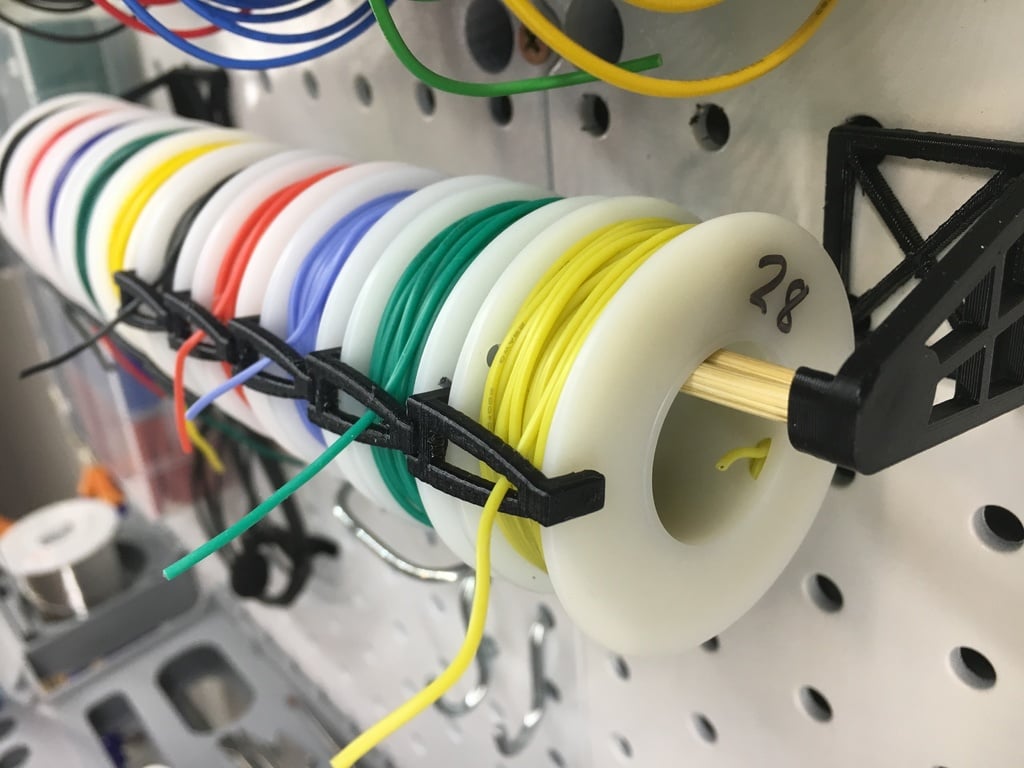 Κάτοχος καλωδίων Pegboard για καρούλια