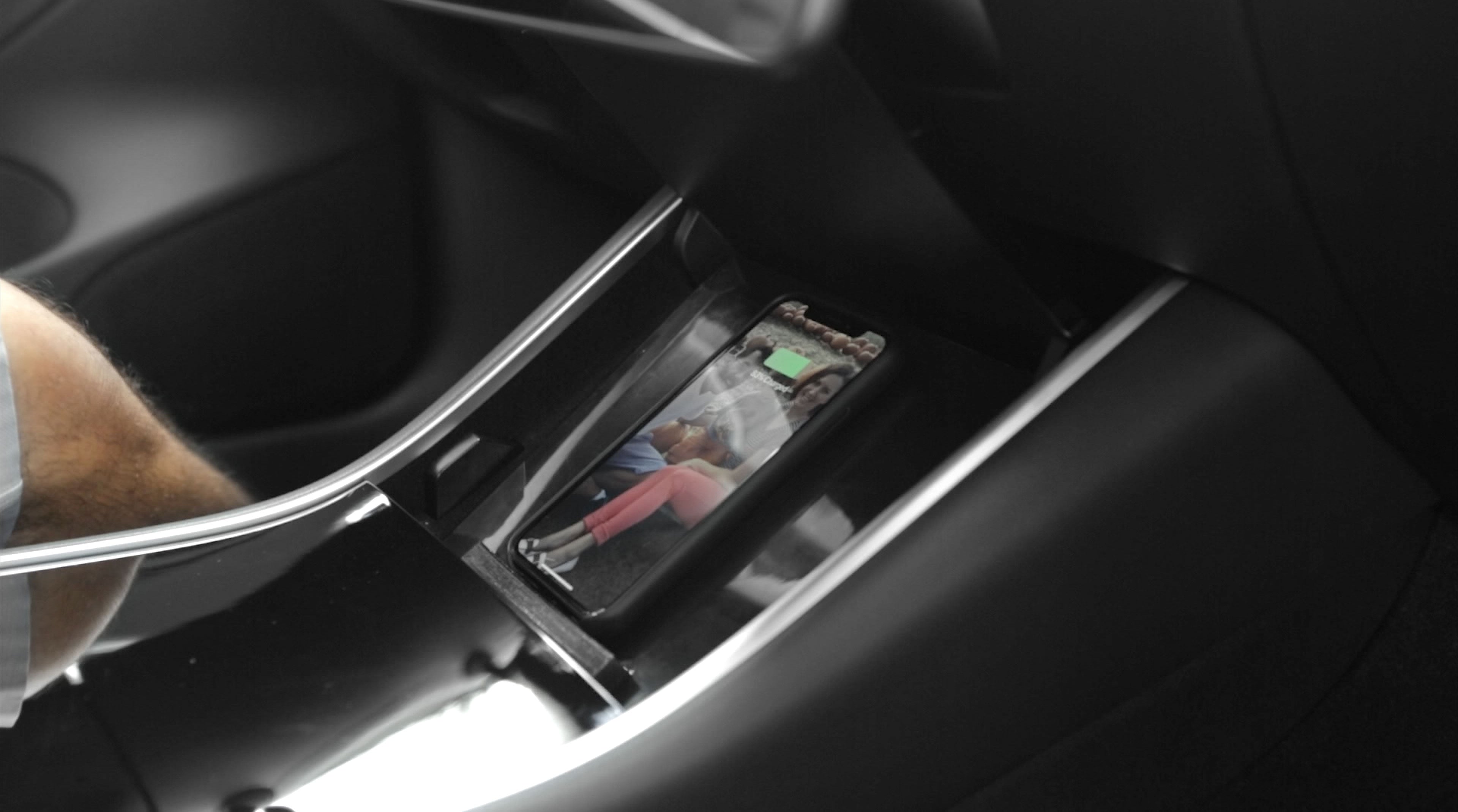 Ασύρματος φορτιστής Qi για Tesla Model 3