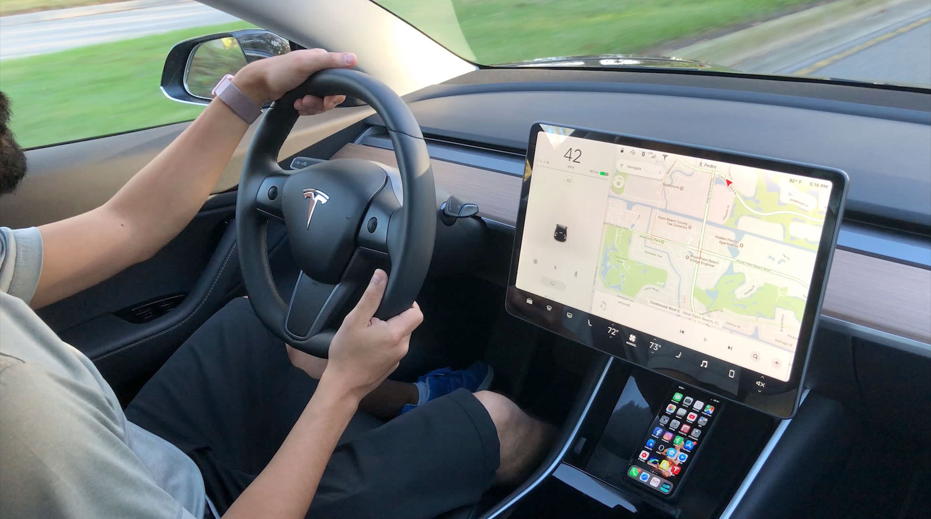 Ασύρματος φορτιστής Qi για Tesla Model 3