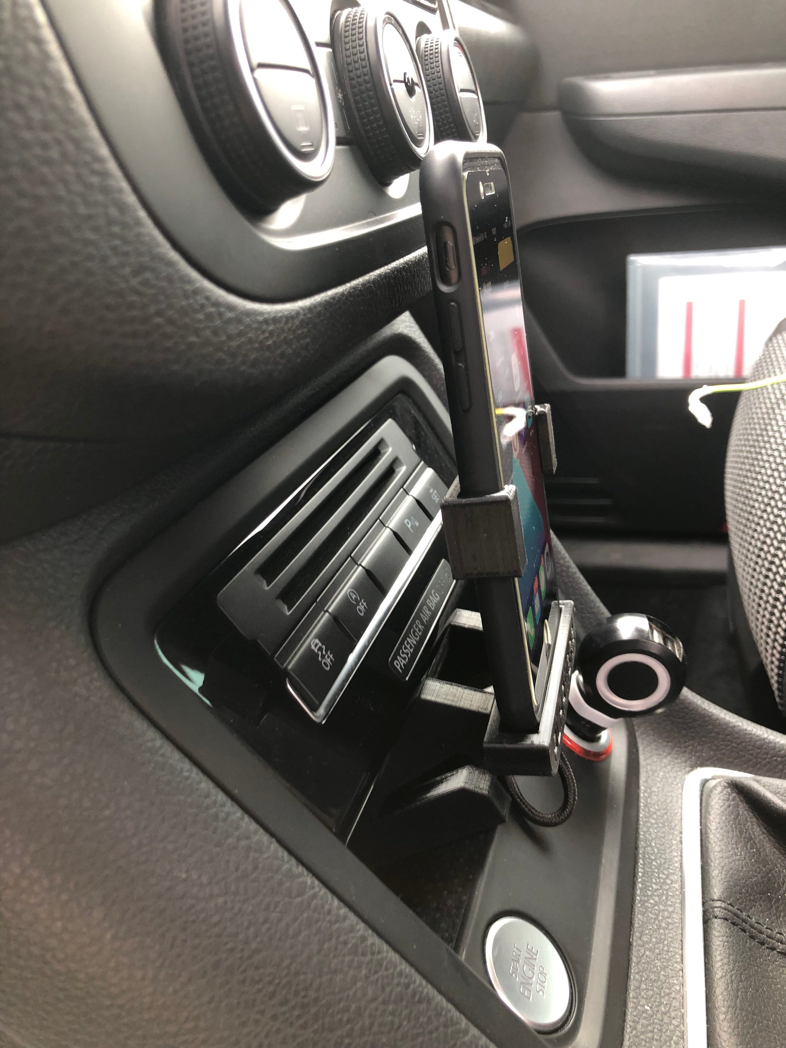 Αναβαθμισμένη θήκη αυτοκινήτου για iPhone8 σε SEAT FullLink Ver 2.0