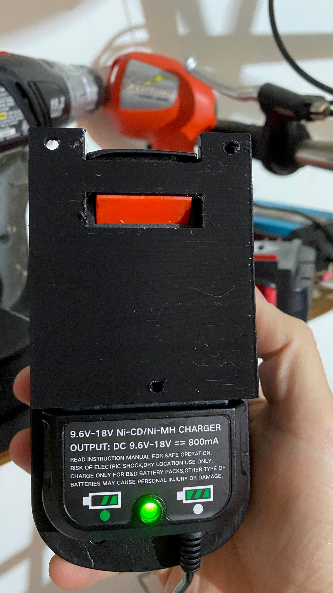 Βάση μπαταρίας/τοίχου B+D 18V
