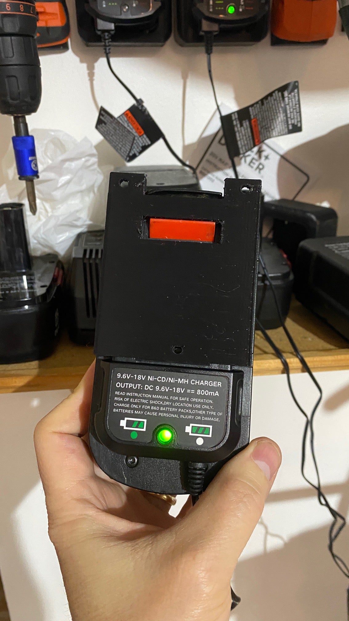 Βάση μπαταρίας/τοίχου B+D 18V