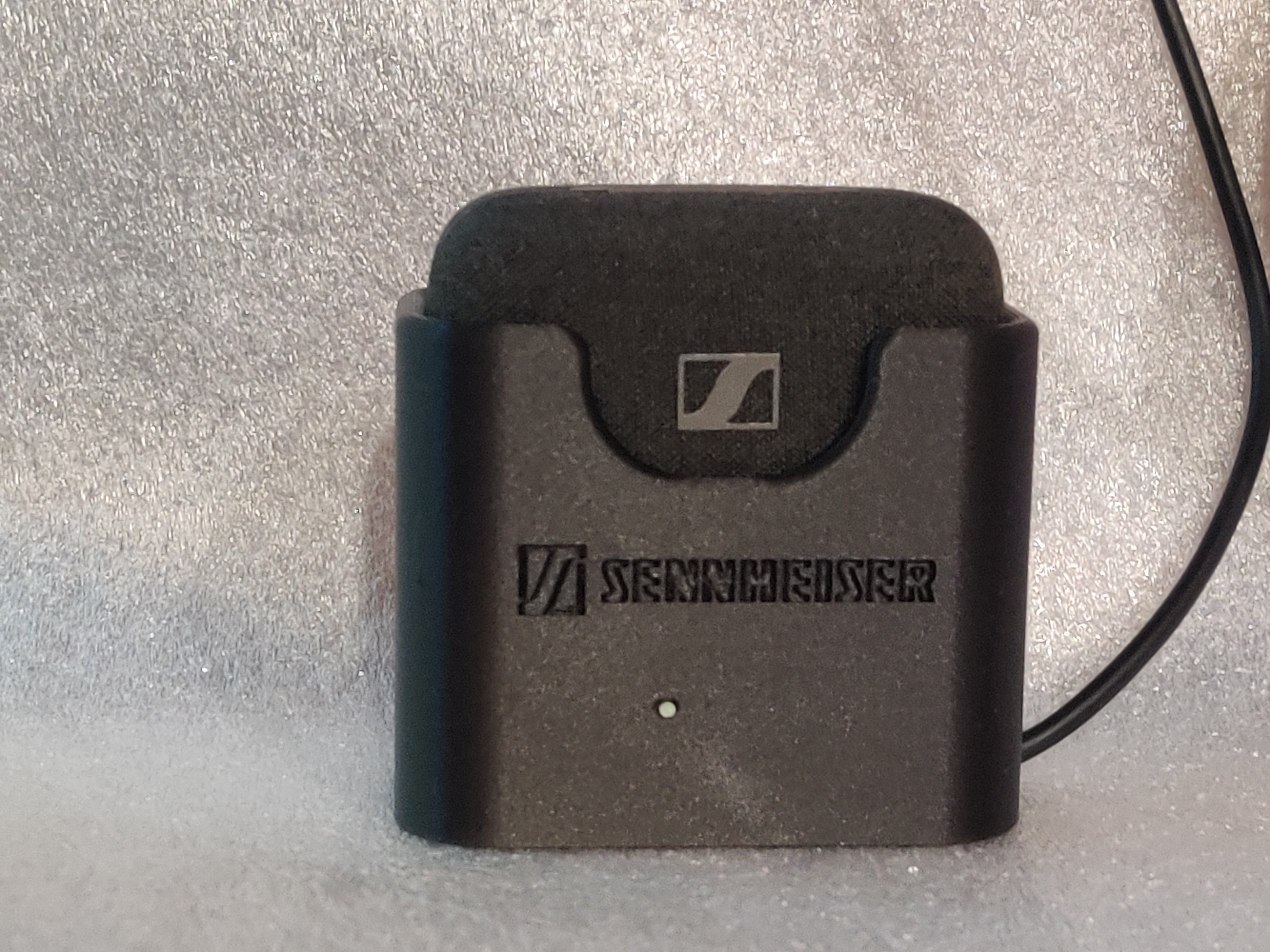 Σταθμός φόρτισης για Sennheiser MOMENTUM True Wireless 4 Earbuds