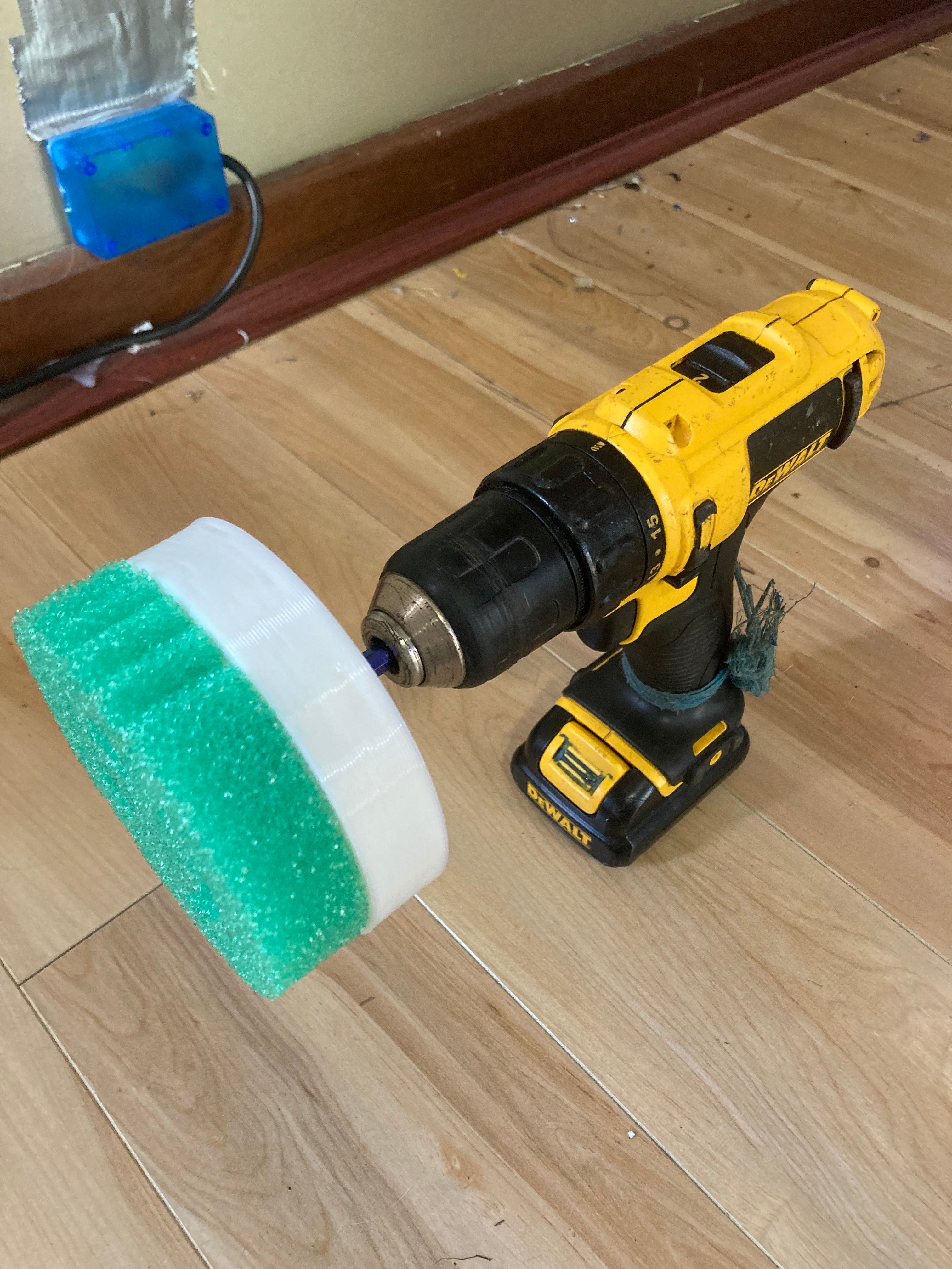 Drill Daddy – Αποτελεσματική βάση Scrub Daddy για τρυπάνι