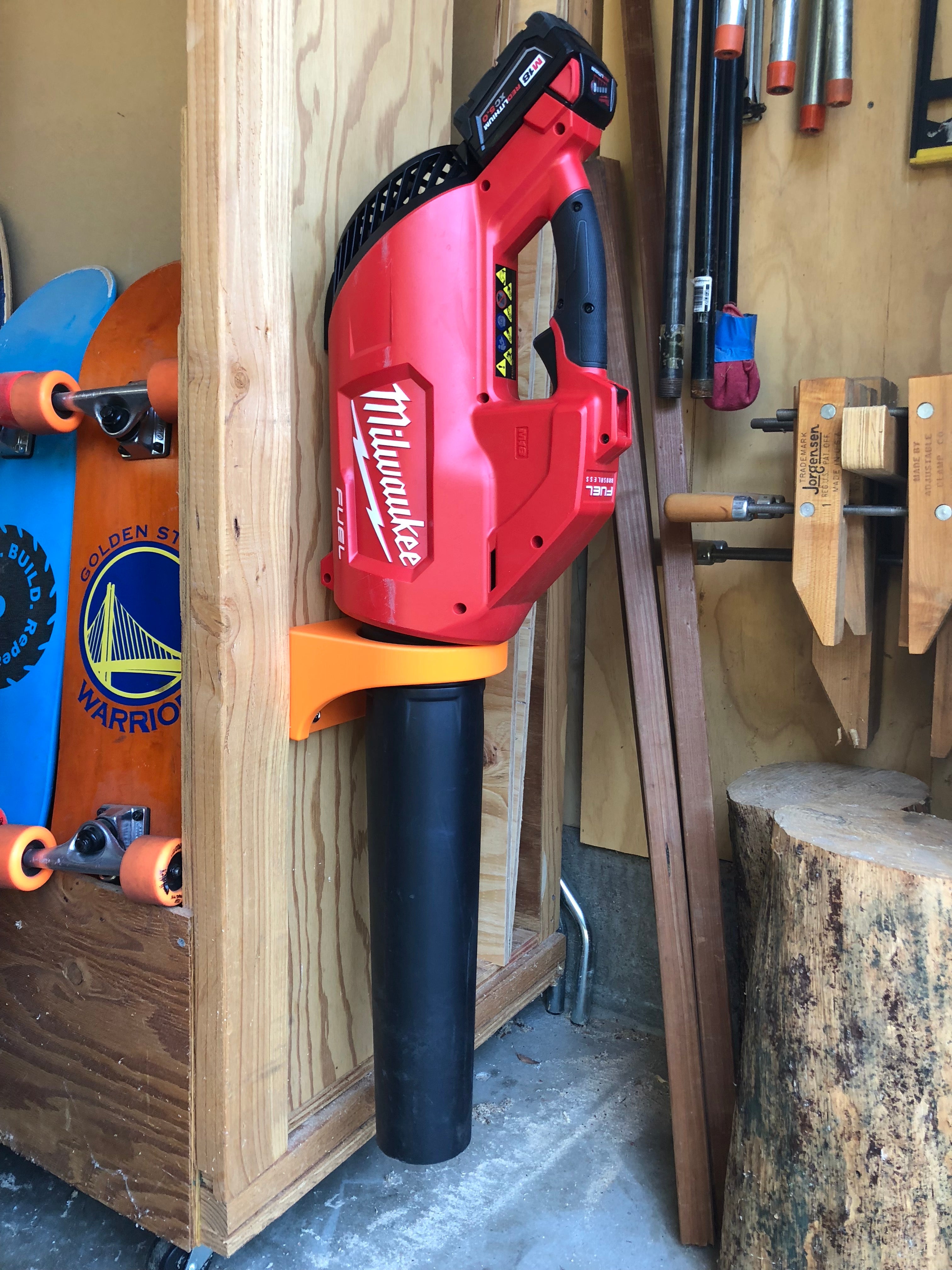 Επιτοίχια βάση φυσητήρα φύλλων Milwaukee M18