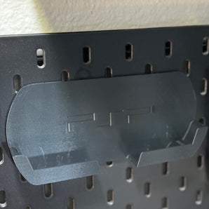 PSP Slim IKEA Skadis Στήριγμα οθόνης