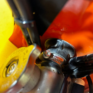 KTM 500 Στερέωση καλωδίων για καλώδιο αερίου - Προστατευτική βάση για χωμάτινο ποδήλατο