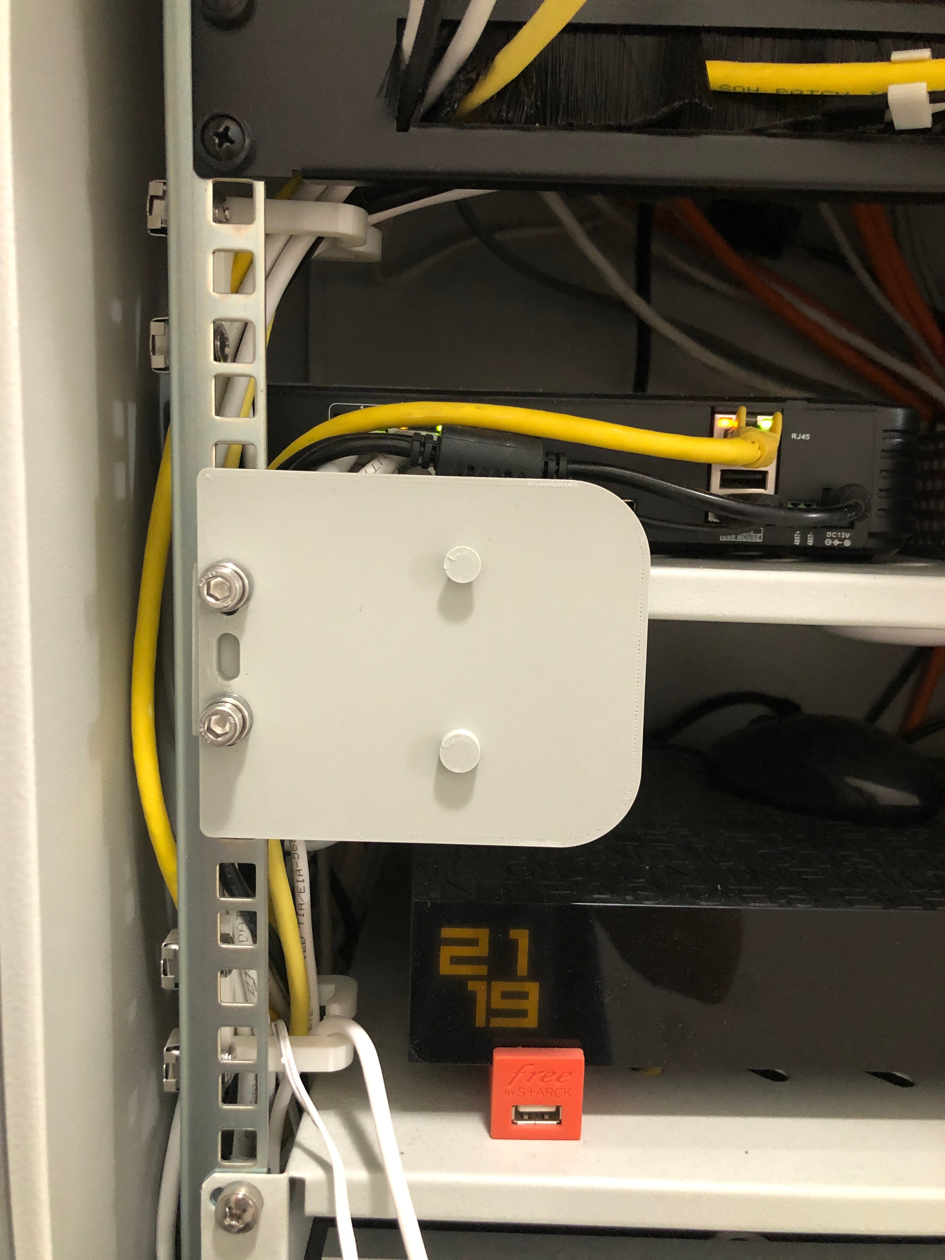 Βάση στήριξης ραφιού Philips Hue Bridge - Οργανώστε το έξυπνο σπίτι σας