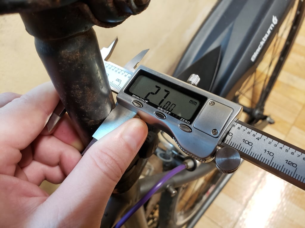 Στήριγμα ανακλαστήρα πλαισίου ποδηλάτου για σωλήνα 25mm &amp; 27mm
