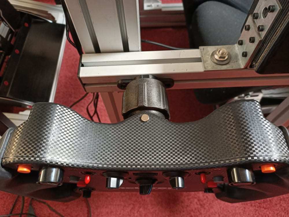 Βάση τιμονιού Fanatec: Καθολική λύση για 8020 SimRig και επιτοίχια τοποθέτηση