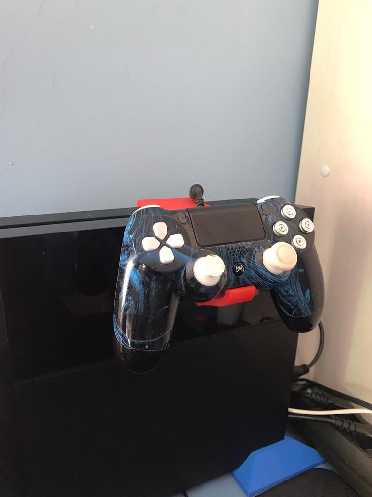 Η βάση ελέγχου DualShock 4 είναι συμβατή με το PlayStation 4 (PS4) fat.