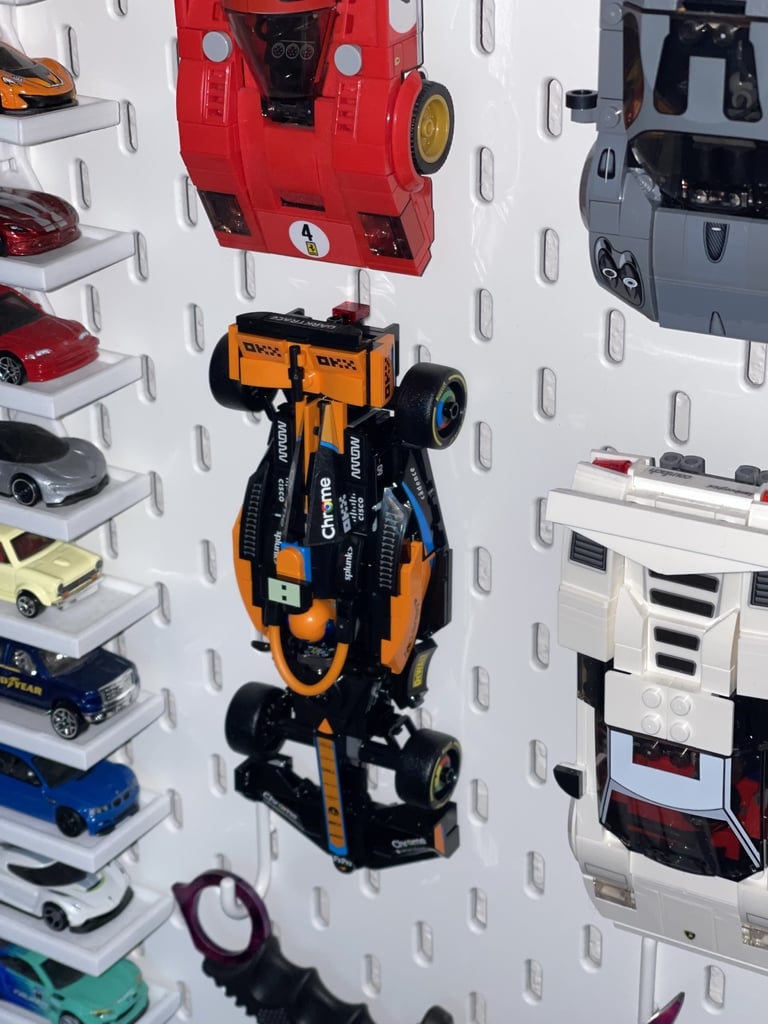 Επιτοίχια βάση για LEGO McLaren F1 (76919) στο IKEA Skadis