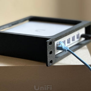Βάση στήριξης για UniFi UXG Max / UCG-Ultra (19"/10")
