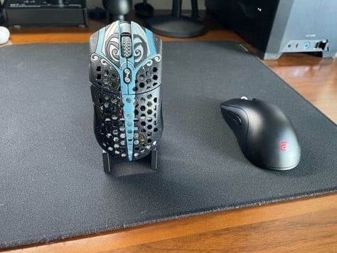 Απλή βάση οθόνης Gaming Mouse