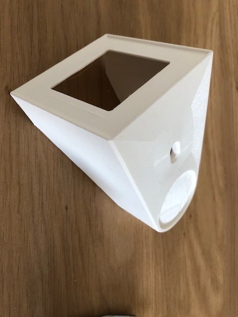 Επιτοίχια βάση για HomePod Mini στην πρίζα