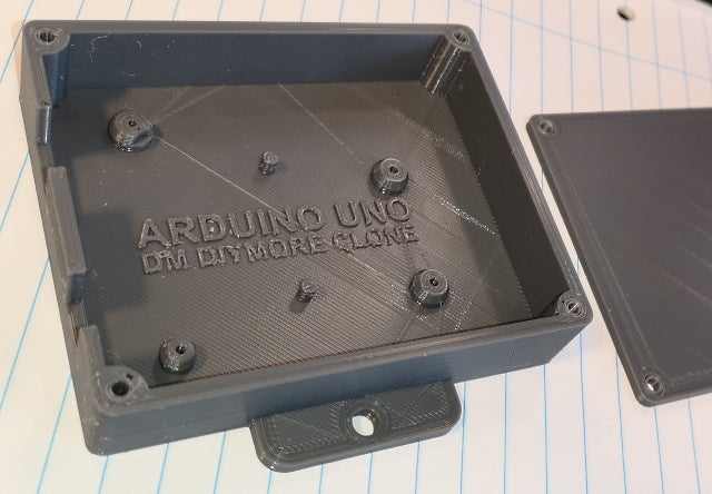 Κουτί Arduino με πτερύγια τοποθέτησης και καπάκι για κλώνο DM DIYMORE