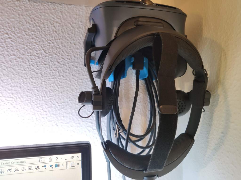 Ελάχιστη επιτοίχια τοποθέτηση HTC Vive COSMOS με διαχείριση καλωδίων