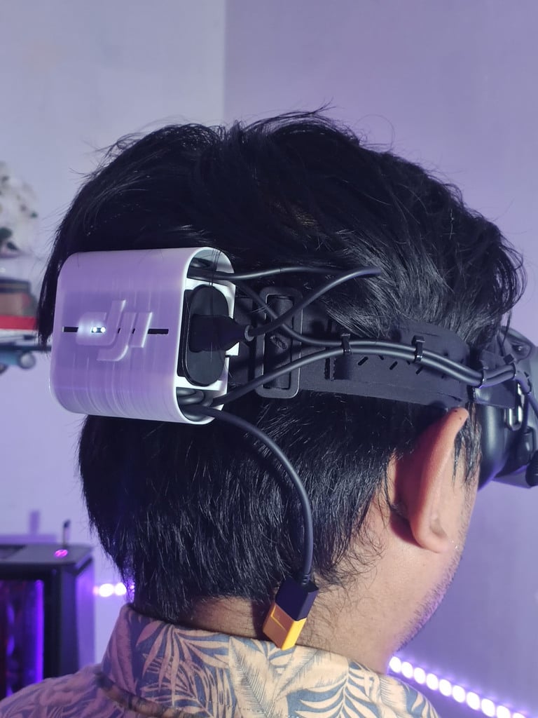 Η μπαταρία των γυαλιών DJI FPV και η θήκη LiPo με τοποθέτηση καλωδίων.