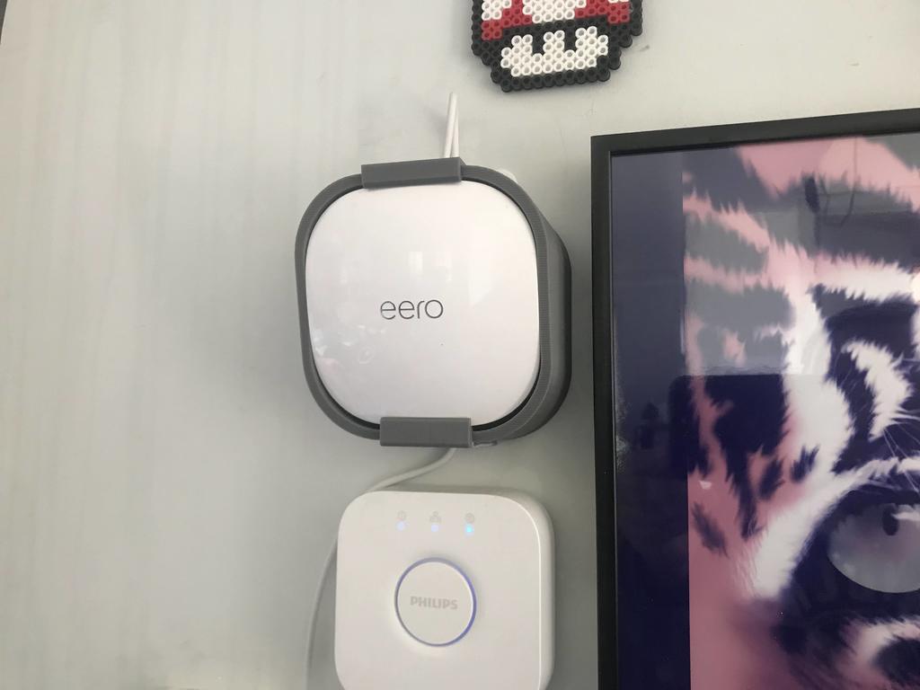 Επιτοίχια τοποθέτηση Eero Wifi Mesh