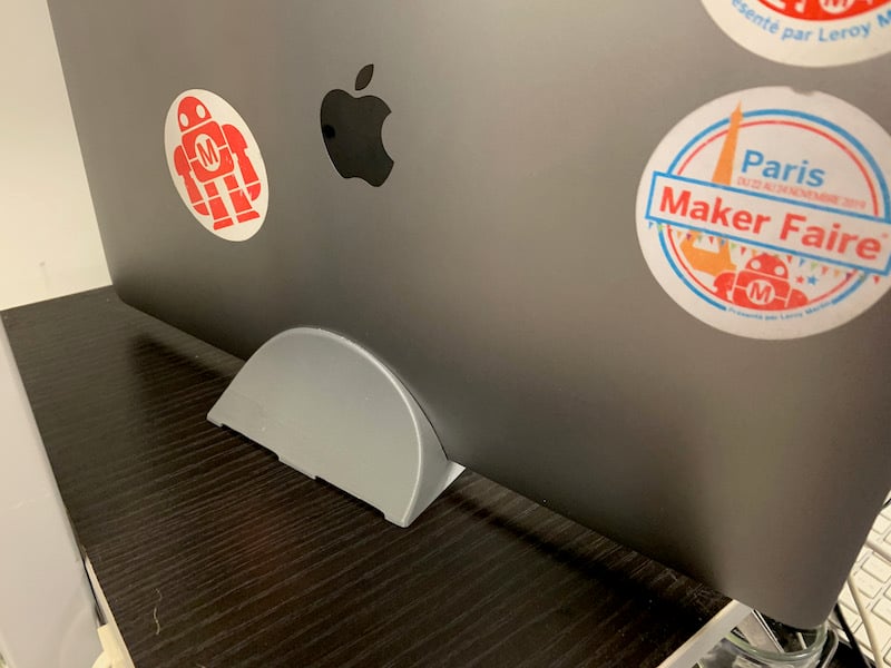 Κάθετη βάση MacBook με αποτελεσματική ψύξη