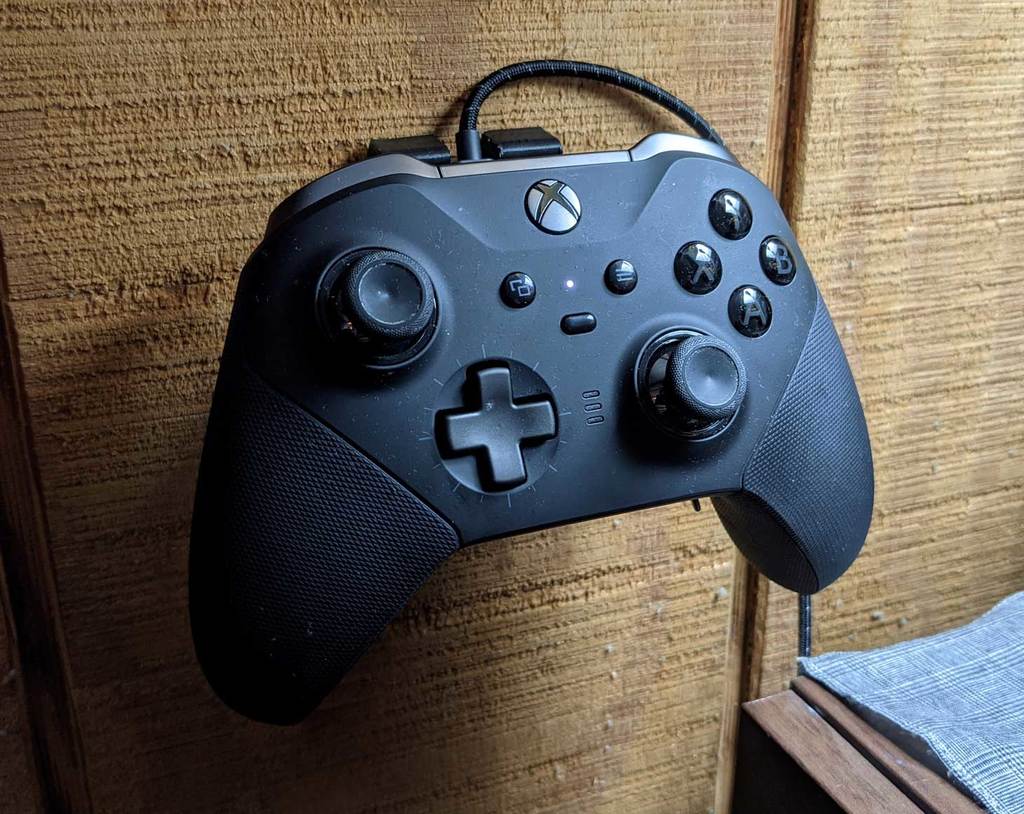 Βάση τοίχου για χειριστήριο Xbox Elite Series 2 και βάση φόρτισης